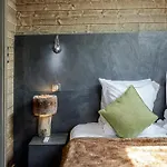 Les Loges Du Parc Отель