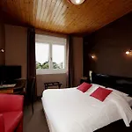 Отель Les Loges Du Parc 3*