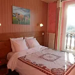 Отель Les Loges Du Parc