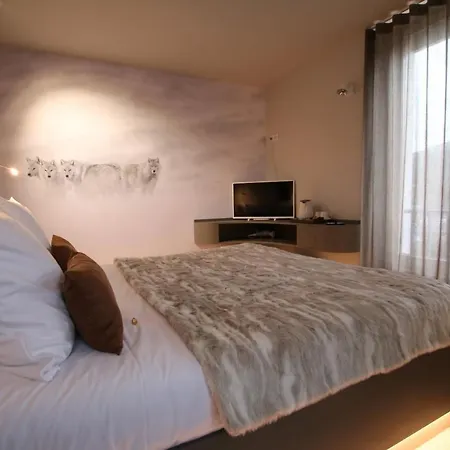 Les Loges Du Parc Otel