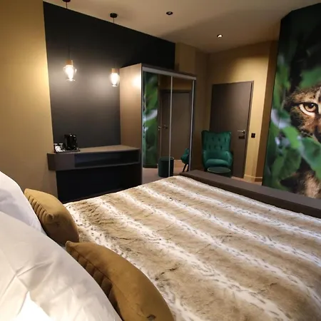 Otel Les Loges Du Parc 3*