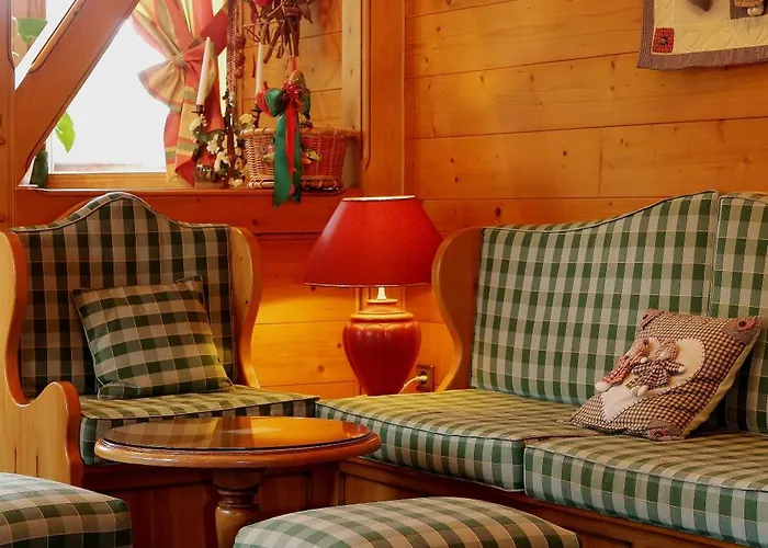 Отель Les Loges Du Parc