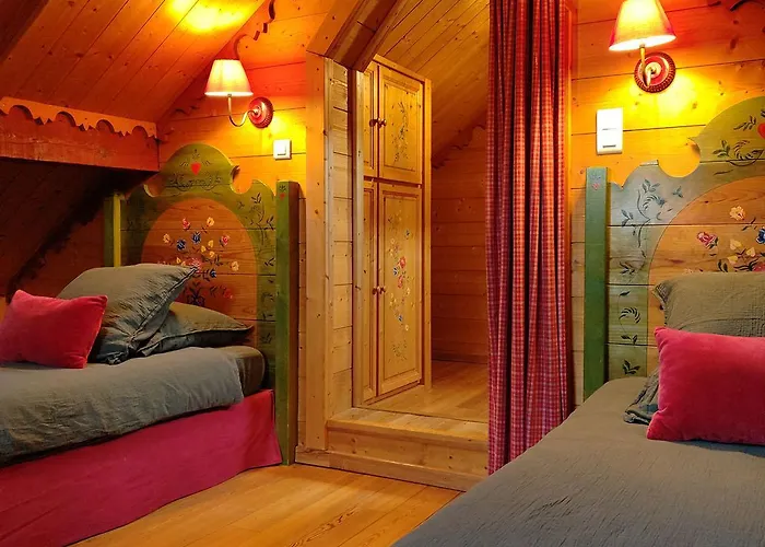 Отель Les Loges Du Parc 3*